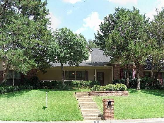 1st image of 9608 Oak Springs Dr