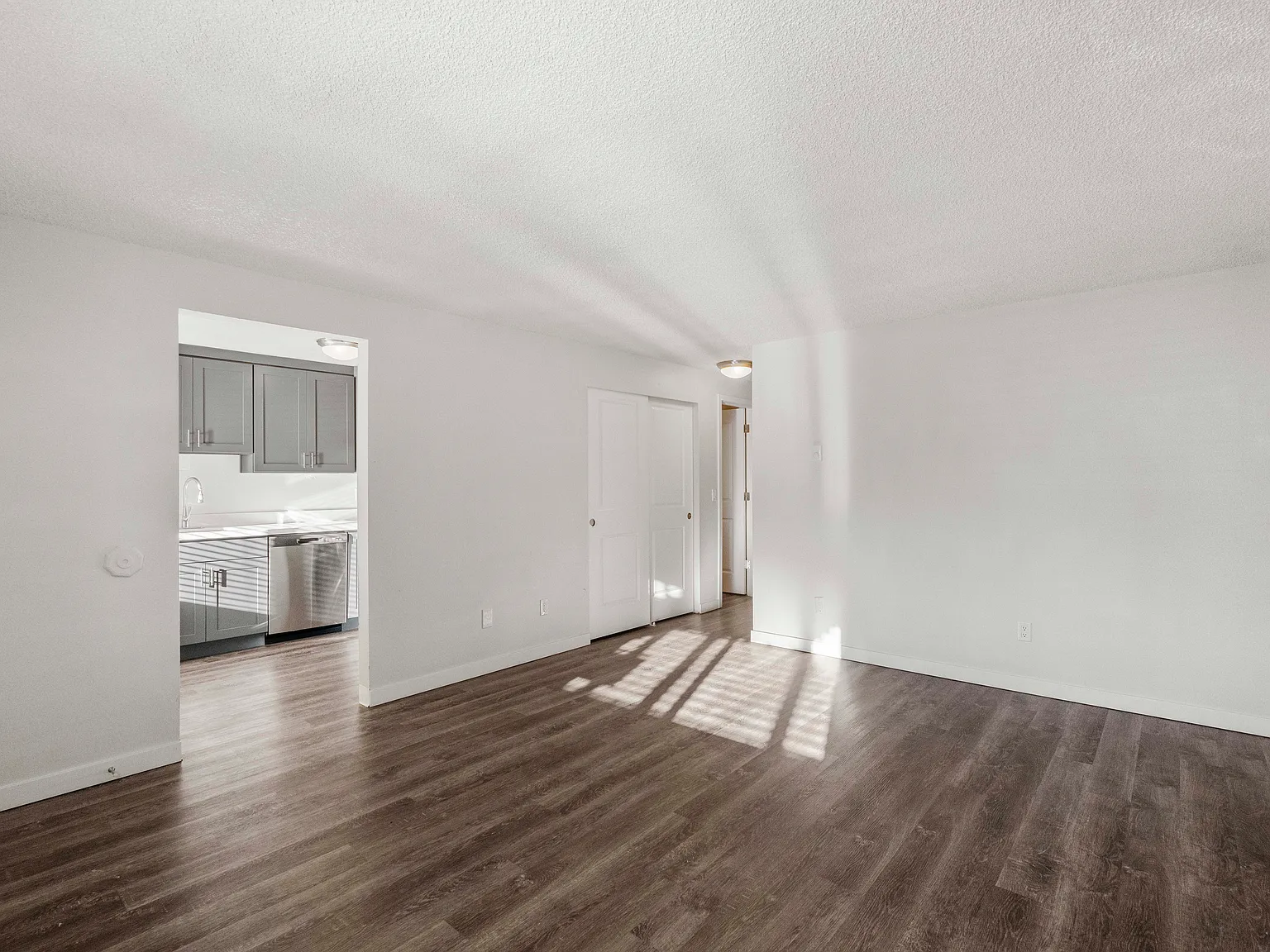Canyon Ridge Apartments — Photo 4