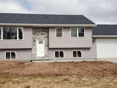 1049 Shannon St, Neenah, WI, 54956