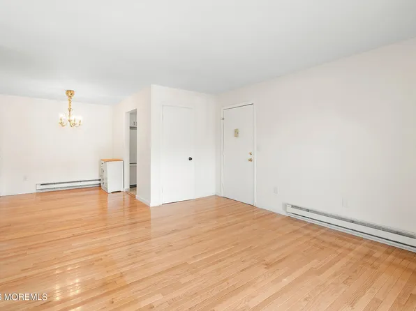 154 Cross Slope Court #G, Manalapan, NJ 07726