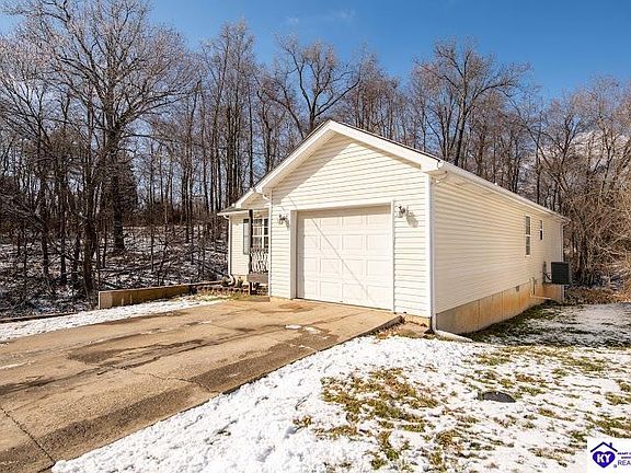 3rd image of 807 Andra Dr
