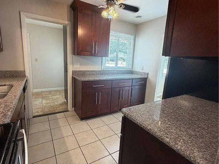 2104 Walter Rd — Photo 11