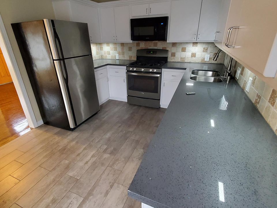 1st image of 699 Sportfisher Dr