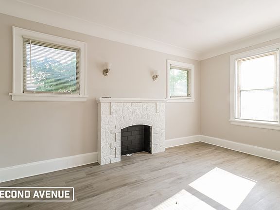 2nd image of 1115 Woodlawn Ave