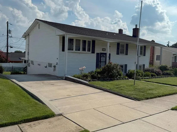 895 Gordon Dr, Glen Burnie, MD 21061