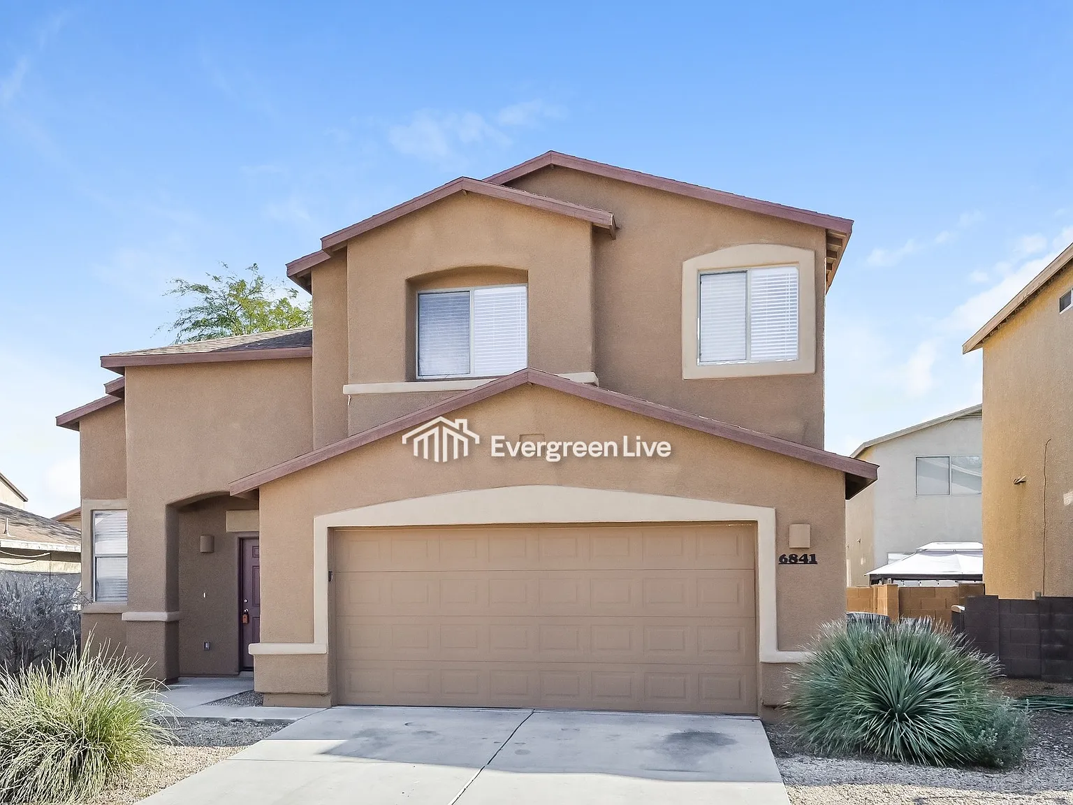 3 bed, 2.5 bath, 1455 sqft, $1,645 — Photo 2