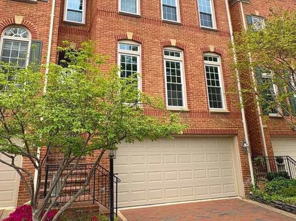 707 Catts Tavern Dr, Alexandria, VA 22314