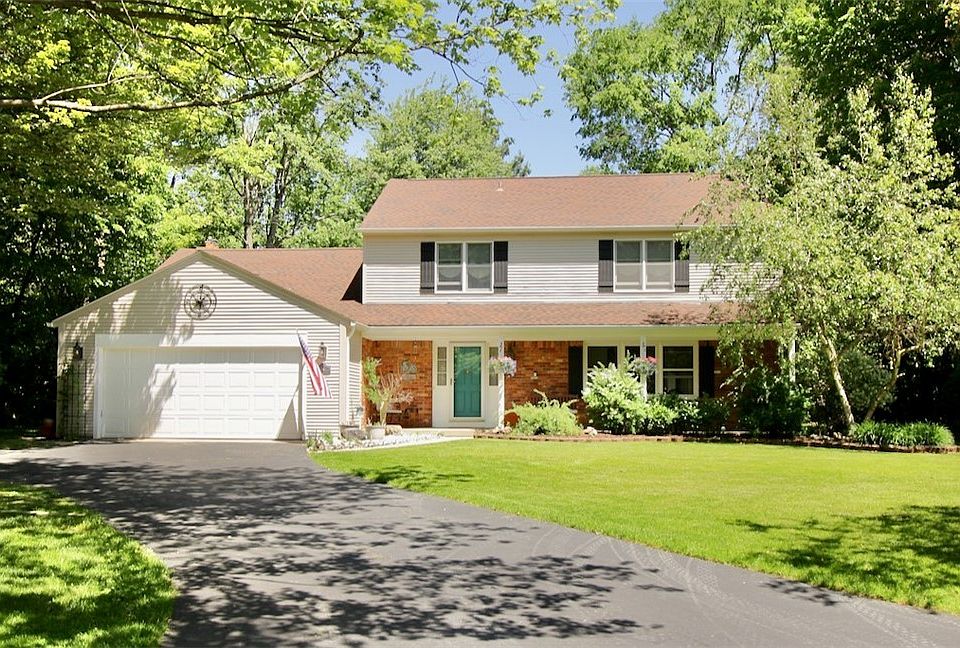 1st image of 61 Tanglewood Dr W