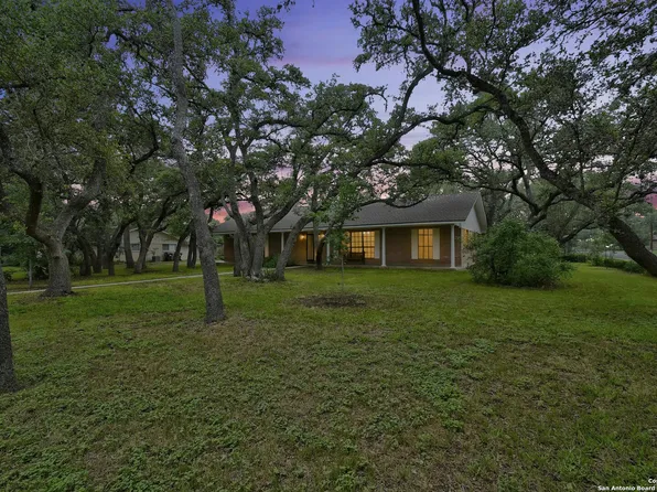 401 SKYFOREST DR, Hollywood Park, TX 78232