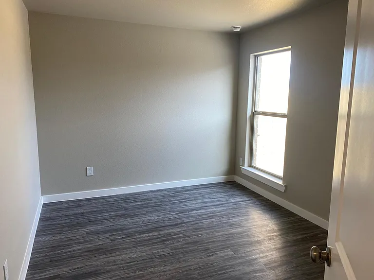 57 Maverick Dr — Photo 3