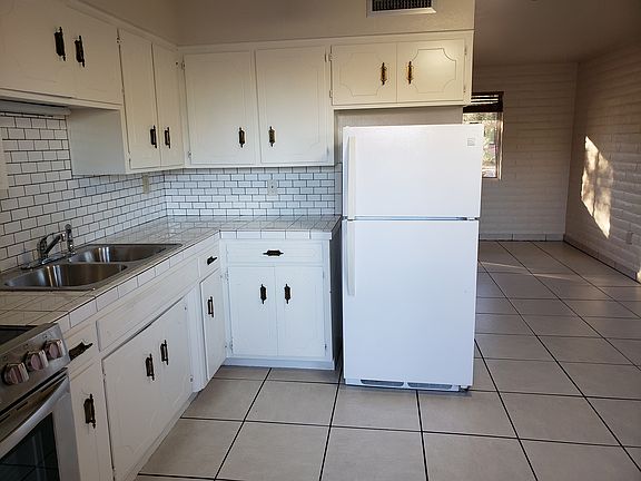 4th image of 1104 W Franklin St