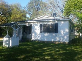 5062 Nell St, Fort Worth, TX 76119