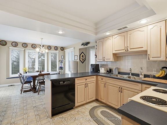 3rd image of 711 21 A Ave