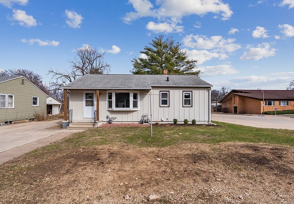 1st image of 2702 Garden Ave