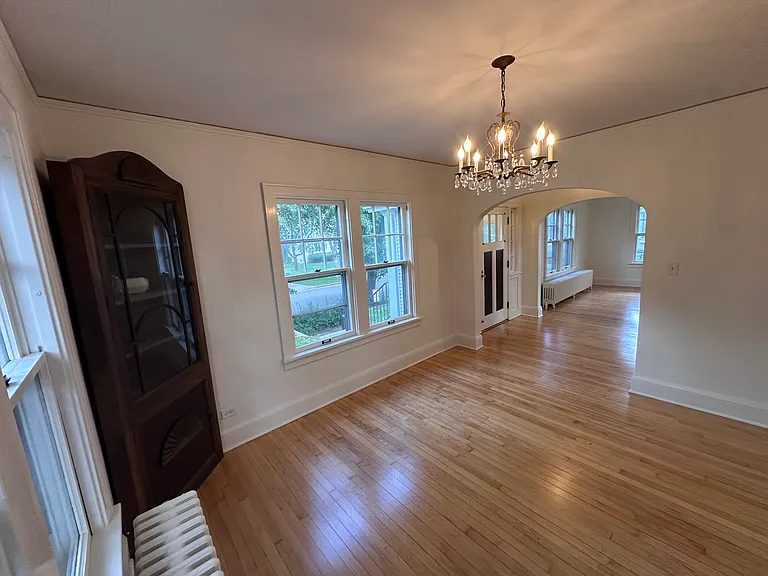 321 Roosevelt Ave — Photo 4