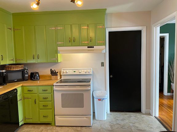 5th image of 410 Kemper Dr N