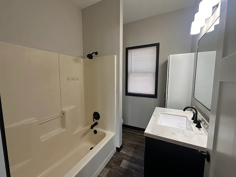 702 W 26th St #A — Photo 21