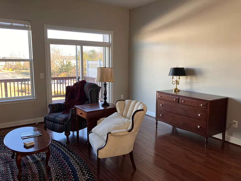 Kingsley Dr — Photo 9