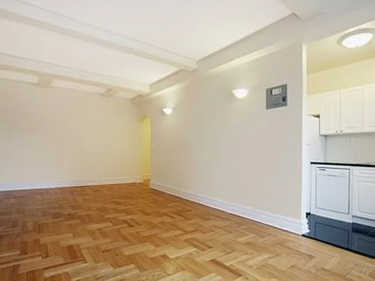 Rented by Sotheby's International Realty | media 18