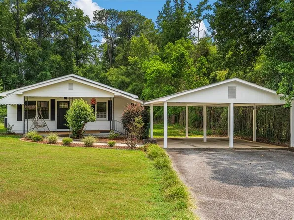 8424 Mullin Rd, Smiths Station, AL 36877