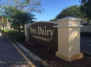1029 NE 208th St, Miami, FL 33179
