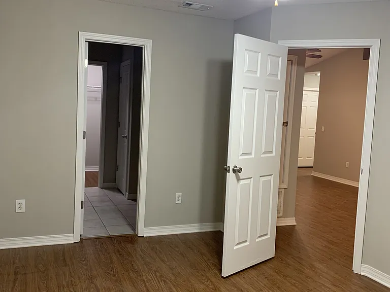 5957 Savannah Dr — Photo 3
