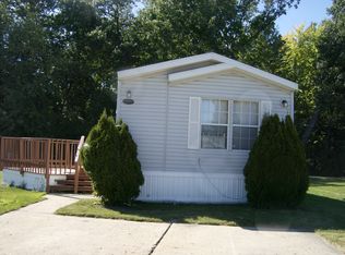 10059 Springfield Cir, Davisburg, MI 48350