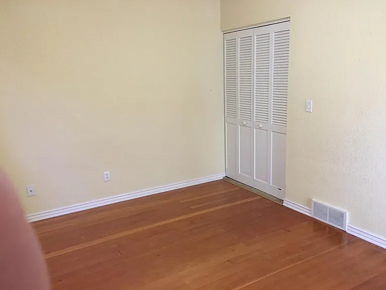 212 S Kenwood St — Photo 7