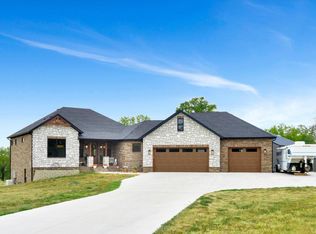 415 S Piper Ave, Ash Grove, MO 65604