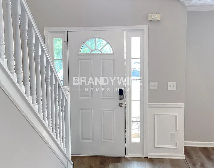2025 Newton Estates Dr — Photo 4