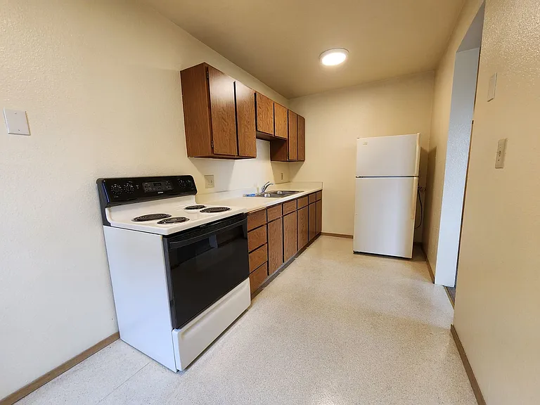 Florence Apartments — Photo 7