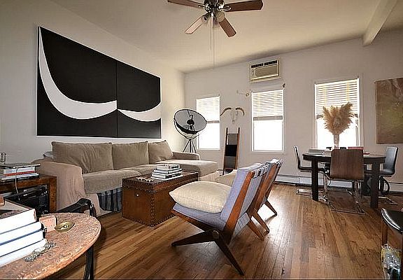 3rd image of 186 Richardson St #1