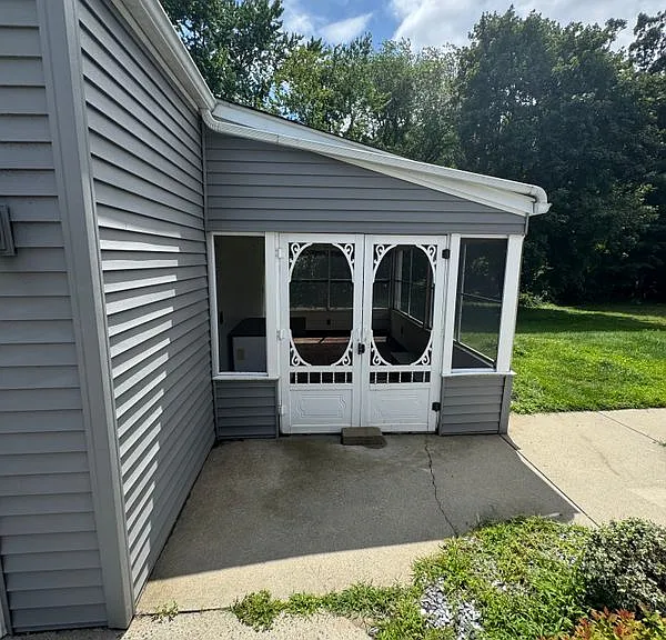 89 Florida Dr — Photo 17