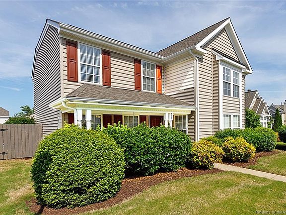 2nd image of 105 Waters Edge Dr