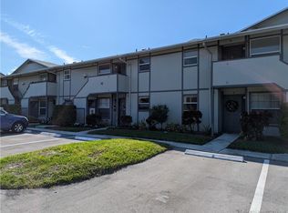 8291 SE Croft Cir APT M-8, Hobe Sound, FL 33455