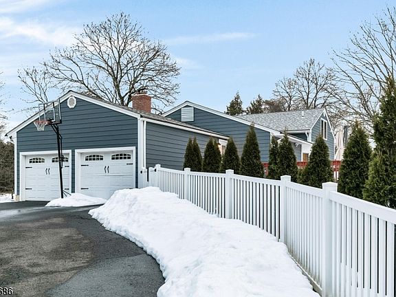 3rd image of 24 Wharton Way