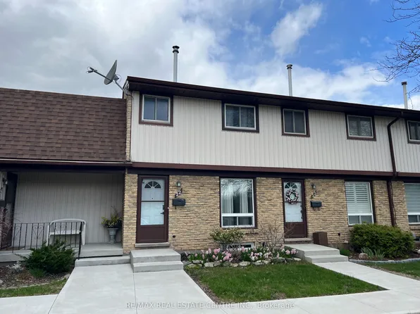 210 Glamis Rd #22, Cambridge, ON N1R 6L3