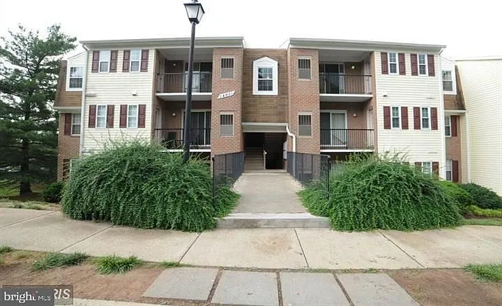 14901 Rydell Rd #304 — Photo 1
