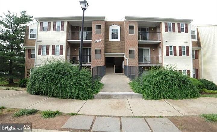 1st image of 14901 Rydell Rd APT 304