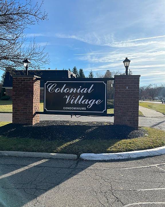 1852 Colonial Village Way APT 2, Waterford, MI 48328 Zillow