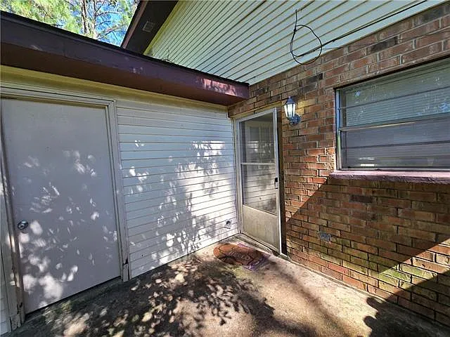 2 bed, 1.5 bath, 750 sqft, $1,200 — Photo 3