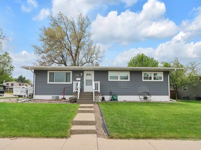 712 Stanley St, Belle Fourche, SD, 57717