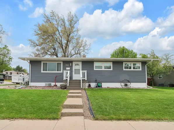 712 Stanley St, Belle Fourche, SD 57717