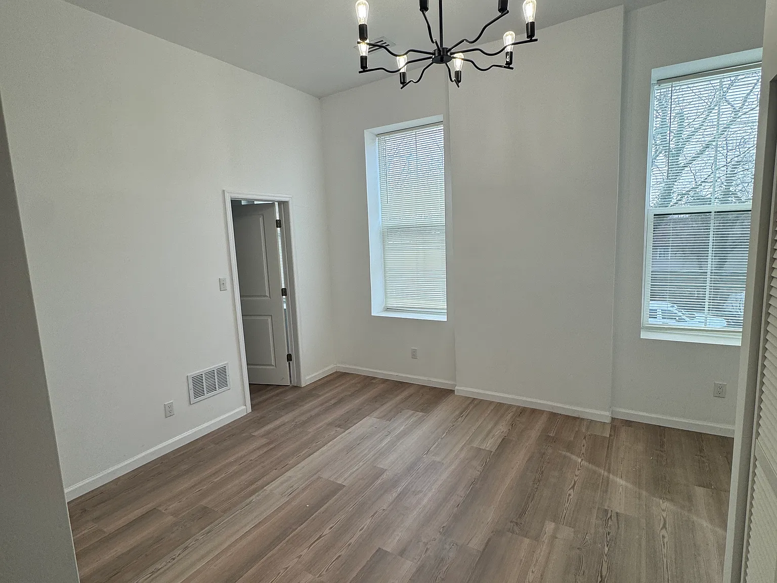 839 S Jackson St Unit 7 — Photo 3