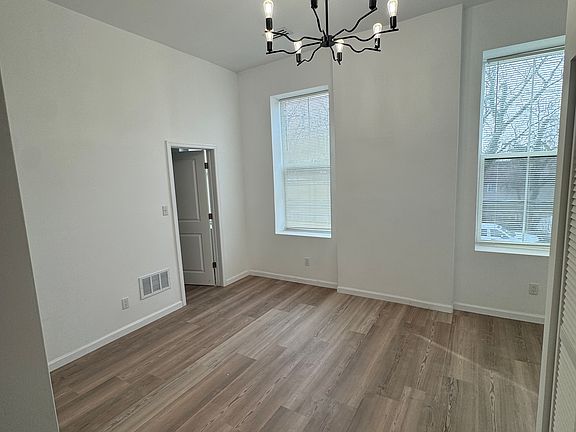 3rd image of 839 S Jackson St #7