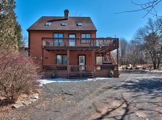 266 Elk Dr, Blakeslee, PA 18610