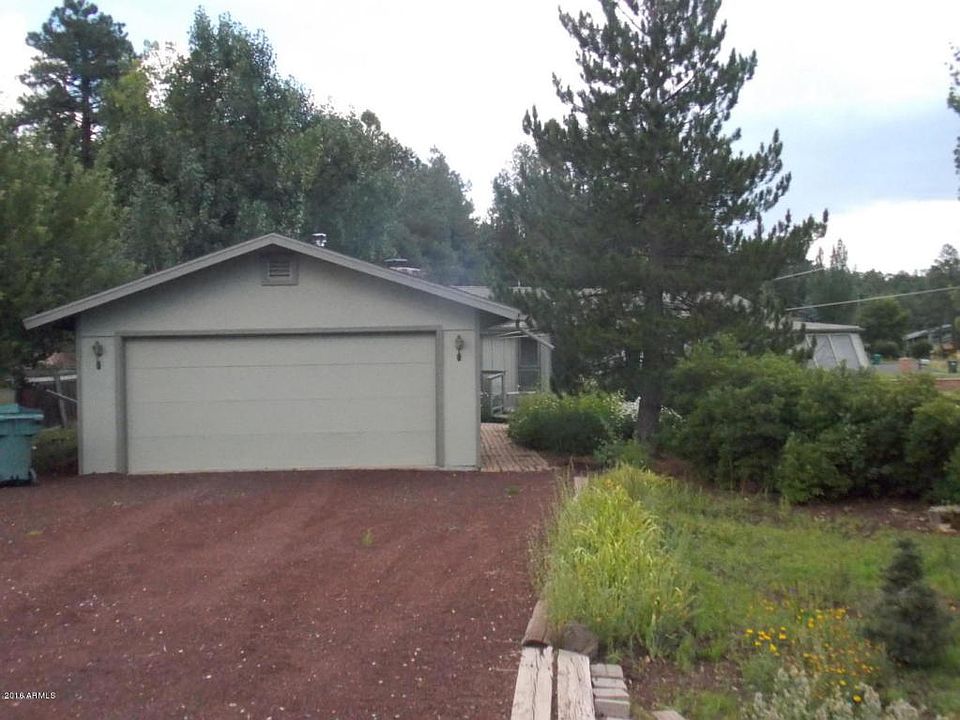 1st image of 11 Pine Ridge Dr