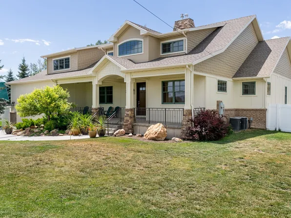 315 S Bear Lake Blvd, Garden City, UT 84028