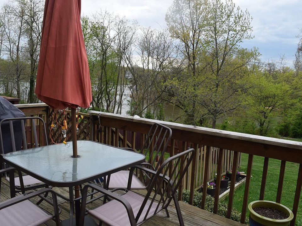 Deck overlooking Nabbs Creek.