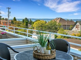 4527 45th Ave SW APT 202N, Seattle, WA 98116